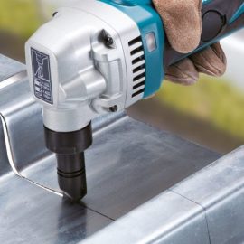 Makita DJN161Z work e1554926030505