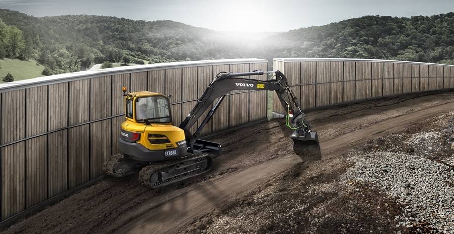 volvo benefits compact excavator ecr88d enhanced hydraulics 2324x1200 1
