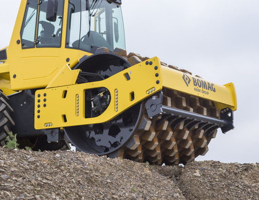 Bomag BW213PDH 5 single drum vibratory roller 4